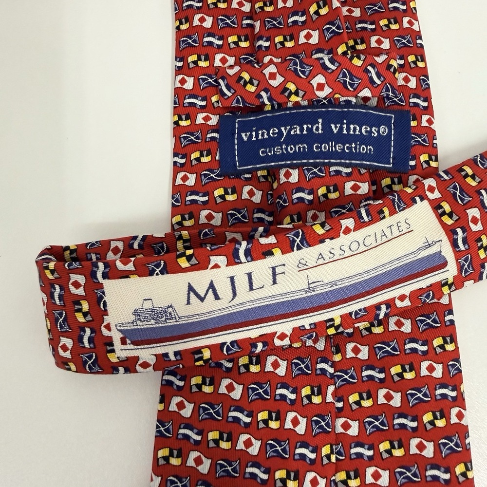 Vineyard Vines Mens Tie MLJF International Ship Brokerage Flags Silk 3.75" x 58"